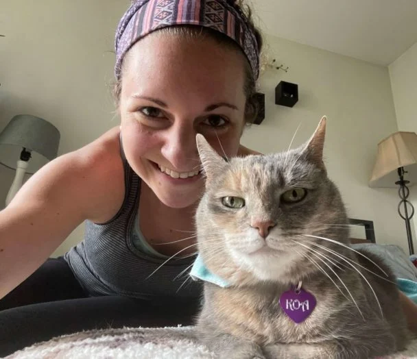 Picture of Sarah Maines with cat